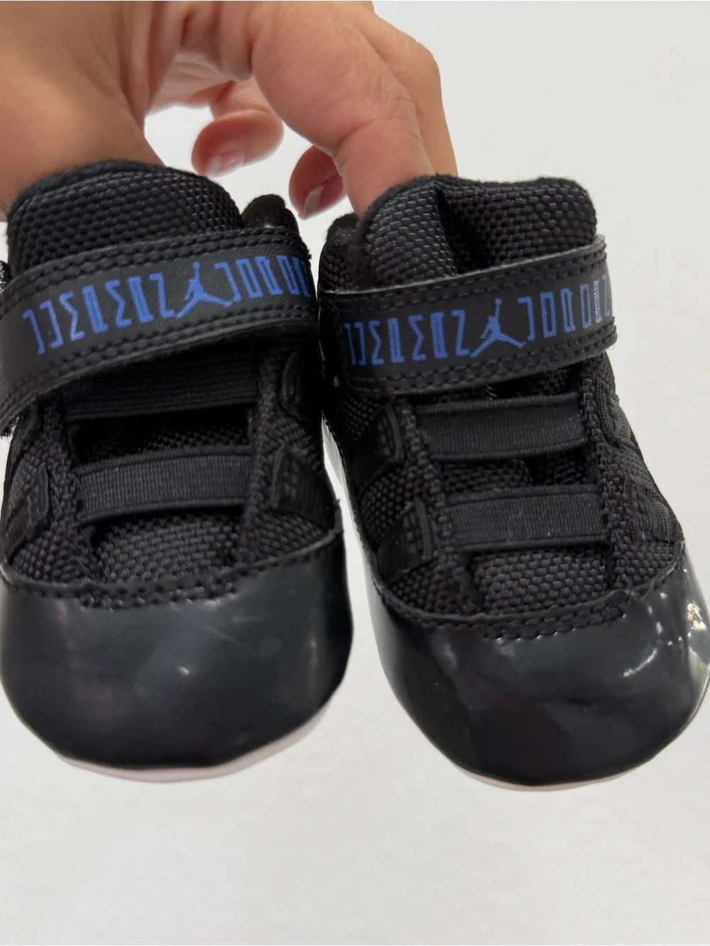 Baby Jordan Retro 11 - Size 2c